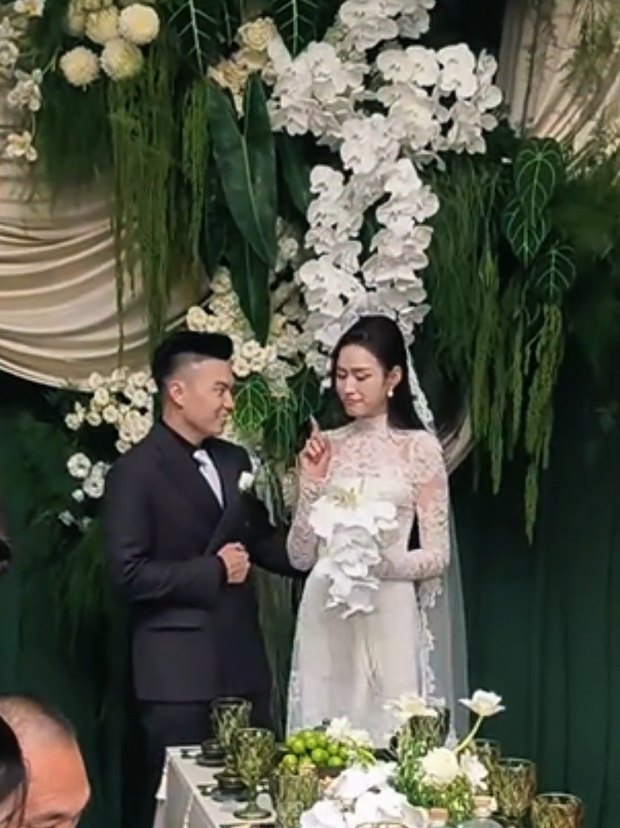 Lọt hành đ.ộng cưng chiều của chú rể Viết Vương dành cho Đỗ Hà, đủ hiểu nóc nhà là ai #dothiha #vietvuong #damcuoidoha #tiktokgiaitri #fyp 
