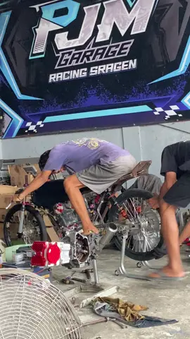 Teman berbisa 🧜🏻‍♂️#ghopurgank🤙🏻 #herex300cc #herex300 #pjmgarage #sragen24jam 