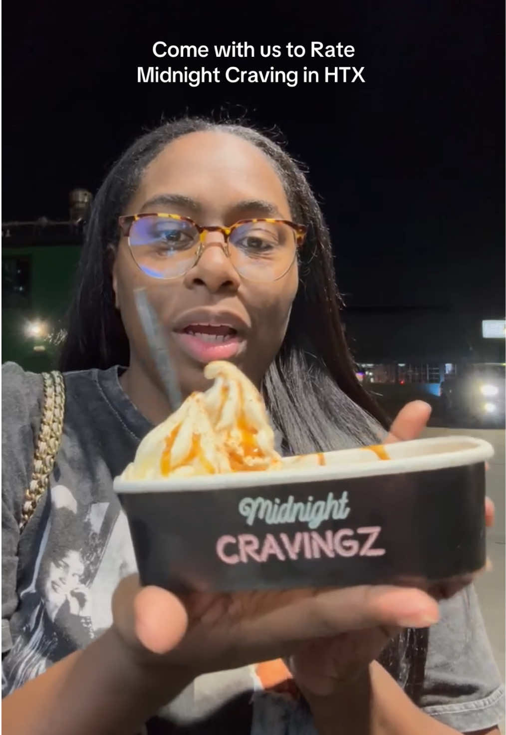 Indulging in big back activities & rating Midnight Craving HTX #houstonfoodie 
