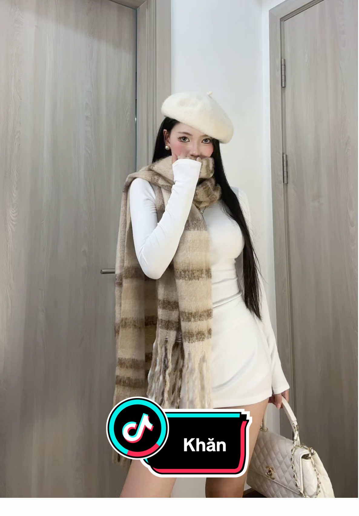 Đeo ấm xỉu mà rẻ lắm lun á#viral #phoidoxinh #tiktokthoitrang #xuhuong #khanquangco 