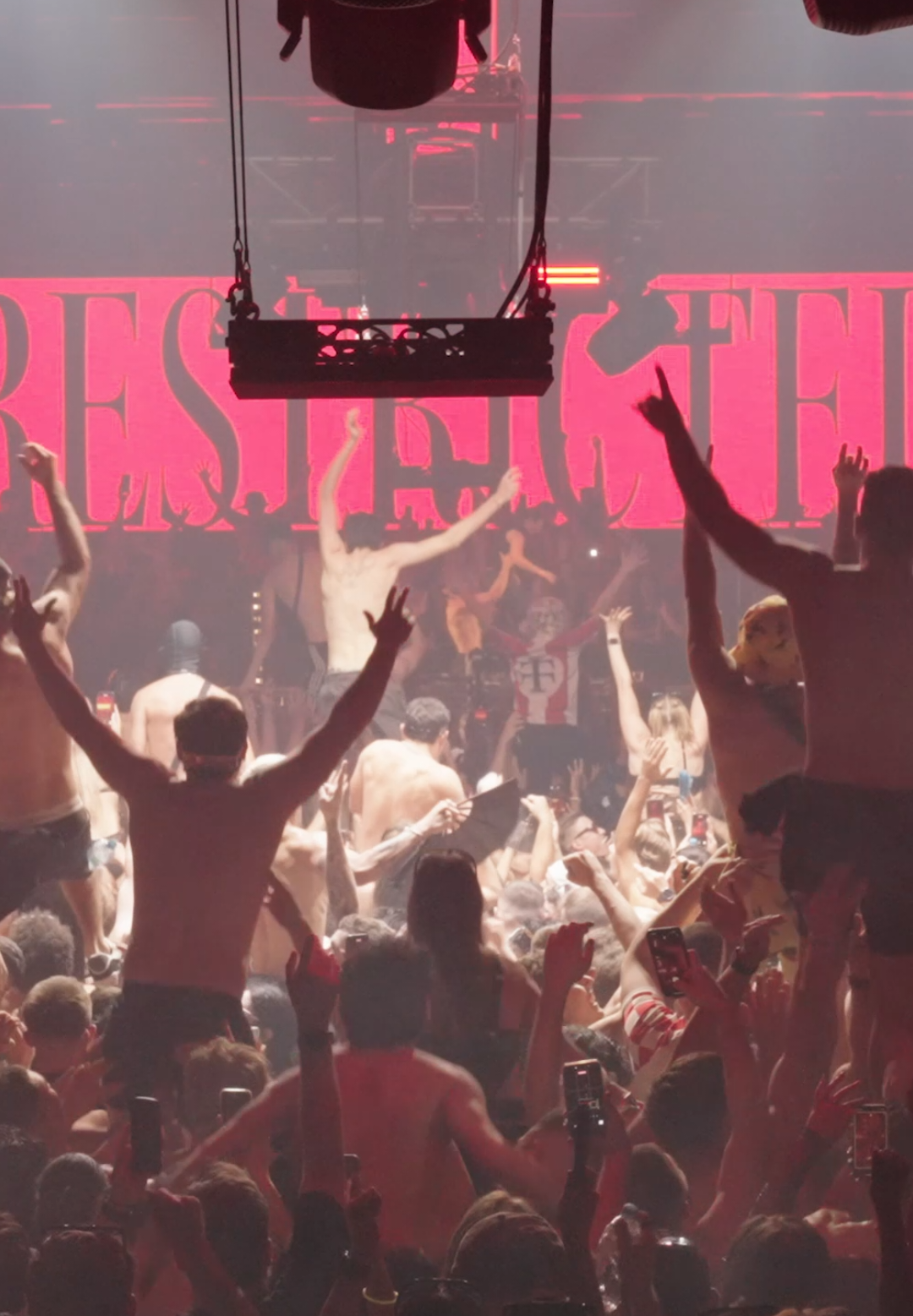 @Restricted cameraman going yip yip  #appayipyip #restricted #techno #rave #hardstyle 