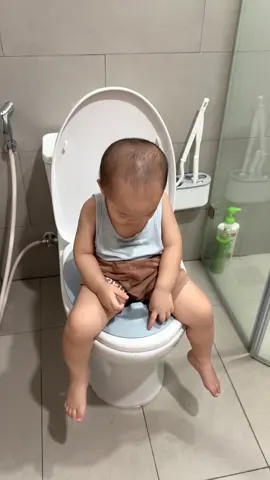 Từ ngày có miếng lót bồn cầu này thấy cho bé đi vệ sinh khoẻ re rồi #ghelotboncau #ghelottoiletchobe #inochi 