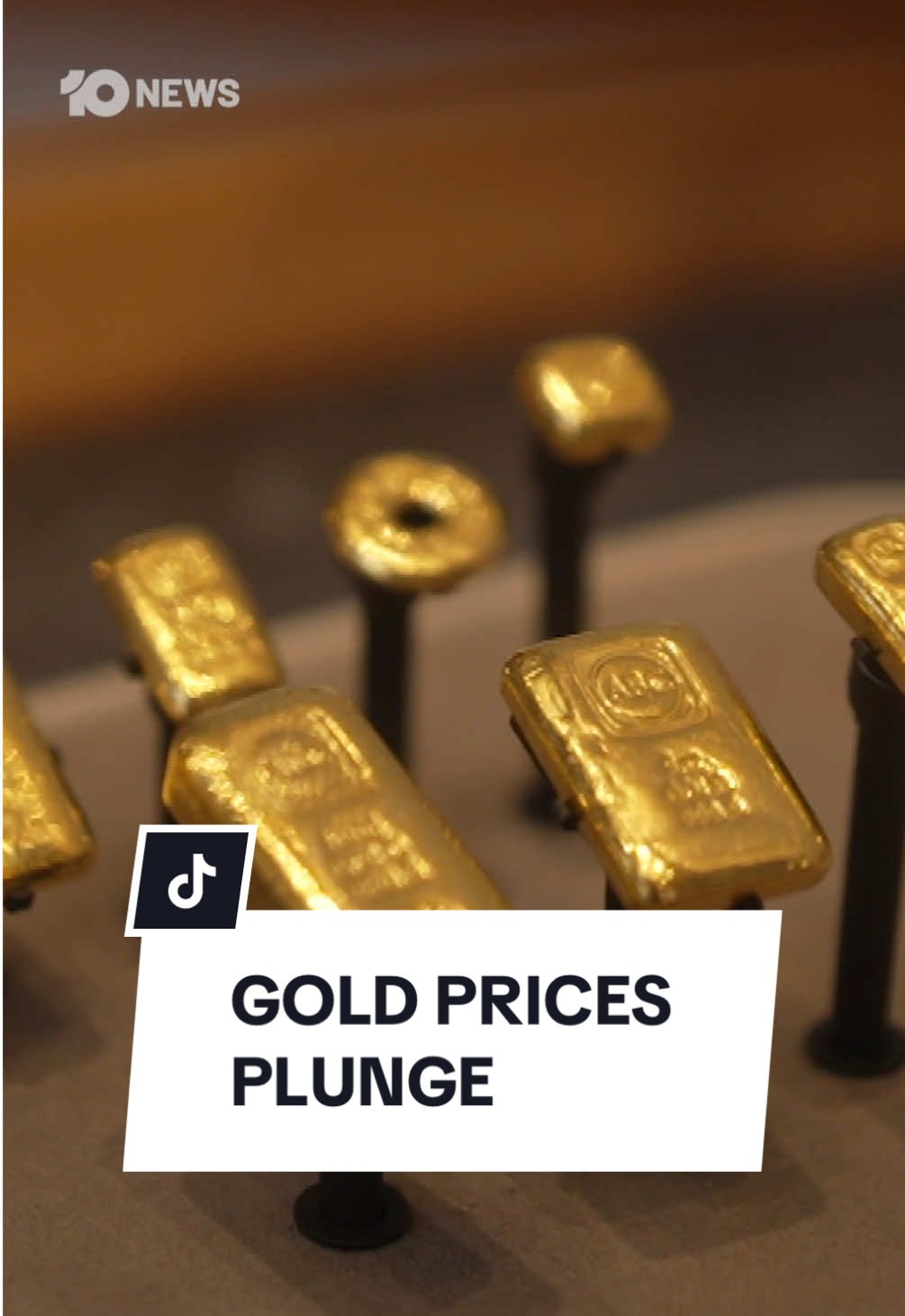 Gold has suffered its worst single day value decline in 12 years after the precious metal’s price had been soaring in recent weeks, hitting record highs day after day. However, jitters in the market overnight saw prices slump by as much as 6.3 per cent, settling at just over USD$4,000 an ounce. Click the link in the bio for more from 10 News. #10news #gold #goldprices 