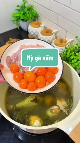 Nhiều khi cứ thấy sai sai nhưng không biết mình sai ở chỗ nào, theo các bác em là gà chồng em là thóc hay ngược lại nhỉ #mesausoc #myganam #tambochock #namlocnhung #xh