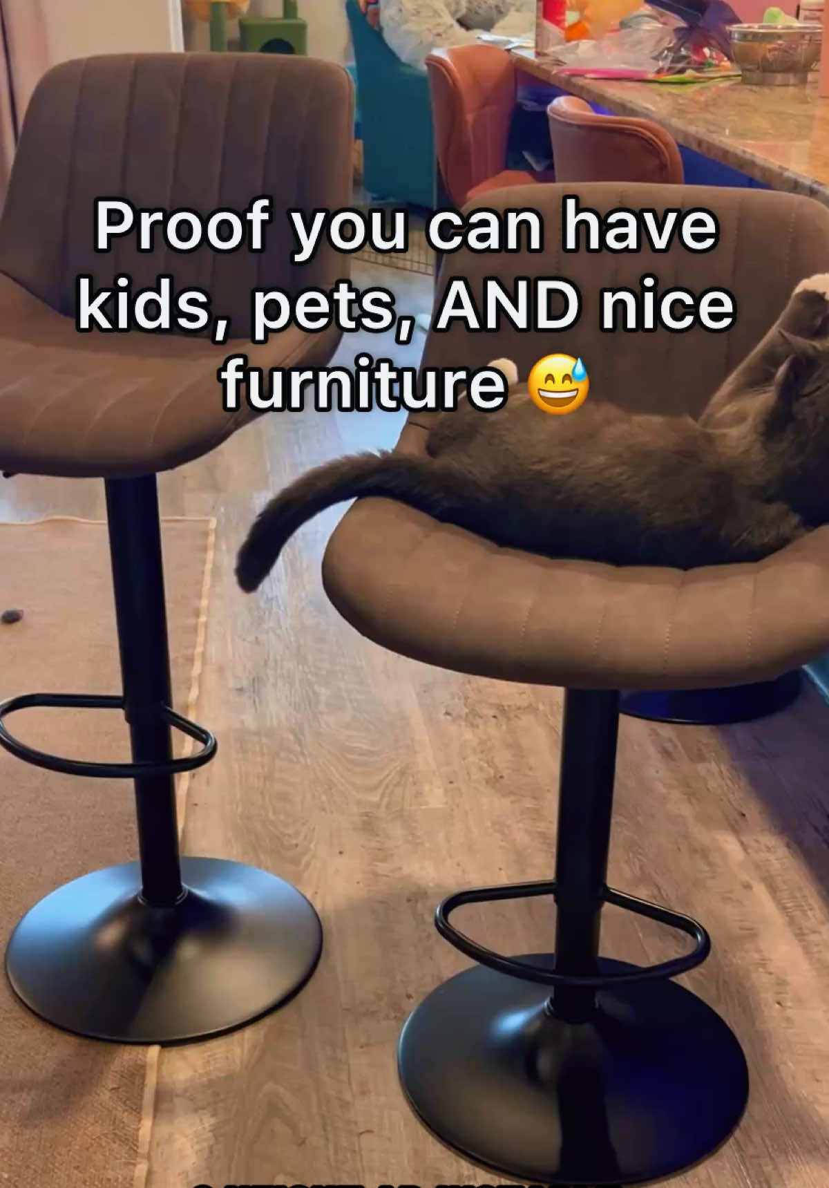 No tools, no squeaks — just a comfy seat that makes your kitchen feel upgraded instantly! 😳🤌🏻 