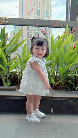 Lily berpose 📷 #MasyaAllah #lily #ranaimamalikaraudhiaandara #raffinagita1717 