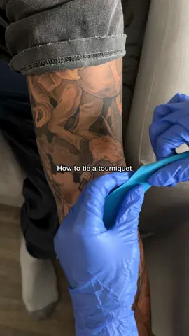 How to tie a tourniquet :) Starting with the basics here and I think this is a pretty good visual! #fyp #foryoupage #nursingstudent #nurse #nursesoftiktok 