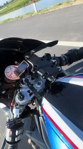 lên kèo đi tuor thôi anh em ơi 🙄 , để xe lâu mốc xe mất #anhbui #BMWs1000rr #xh 