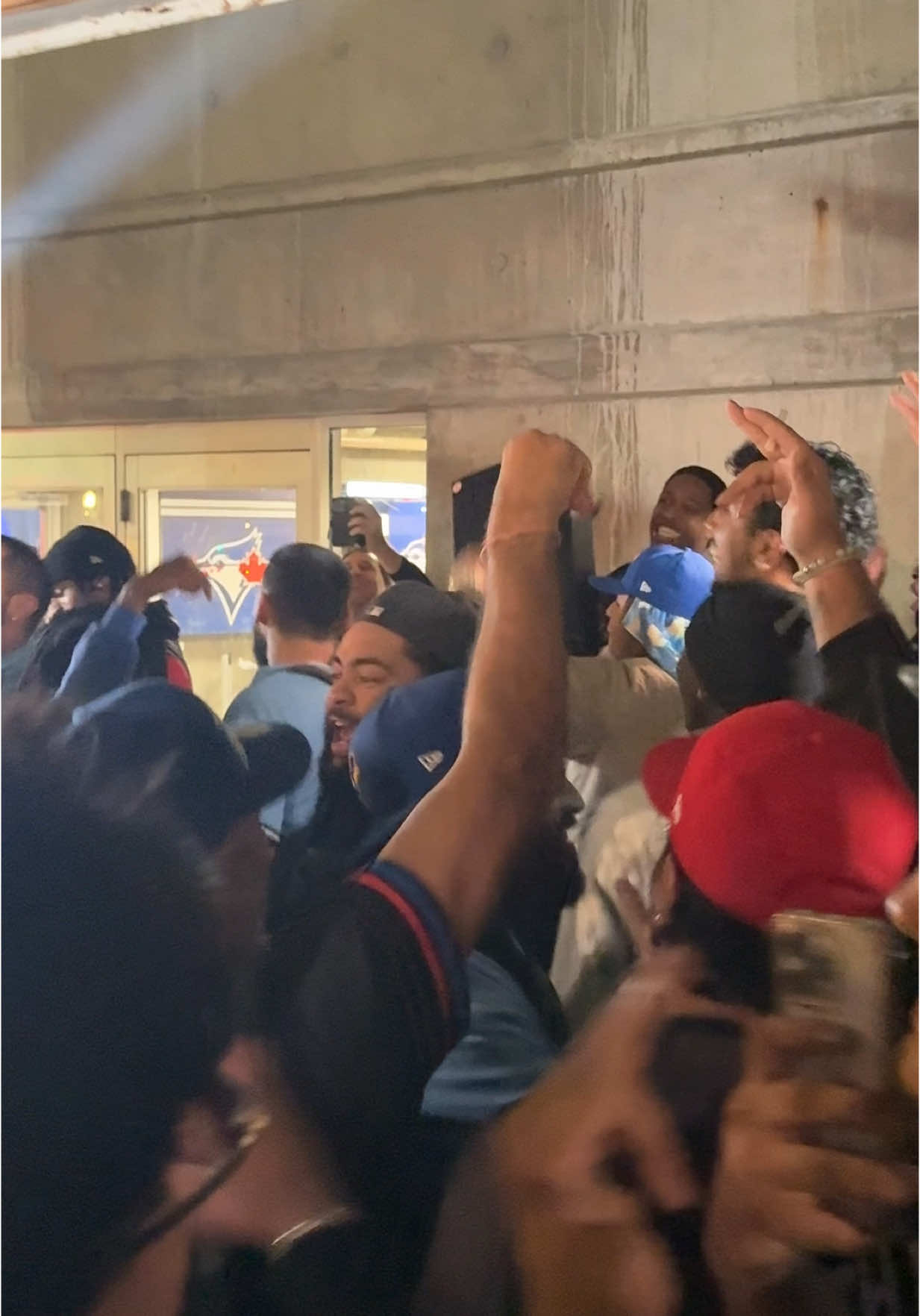 LETS GOOOOO! #bluejays #drake #toronto #ALCS #theyknow