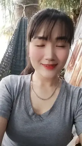 Bởi vì người thương thêm ai thế nhưng cũng chẳng biết sai em ngây dại giống như nhụy tàn hoa phai ☺️ #❤️ 