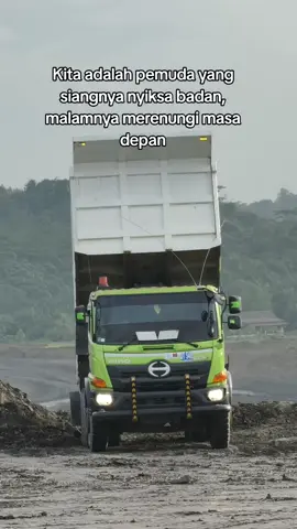 #drivertambang #fyp #kalimantantimur #storytambang #tambangbatubara 
