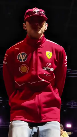 siap dah bang udah kecintaan banget kayaknya sama ferrari, mingyu tifosi mentok😭🙏🏻 gapapa bang kemarin habis podium juga😉 #kimmingyu #mingyu #seventeen 