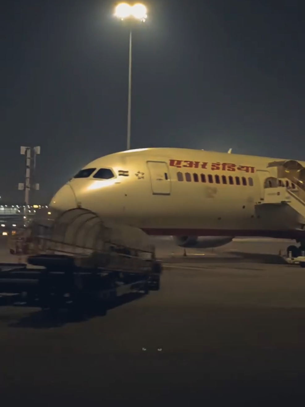 ✈️🤍🥀  #unfrezzmyaccount #foryoupage #growmyaccount #airplane #repost 