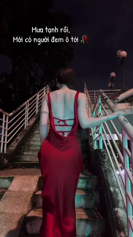 Mưa tạnh rồi, mới có người đem ô tới 🥀  #luachua #fyp #fouryou #silkdress #xuhuongtiktok❤️ 