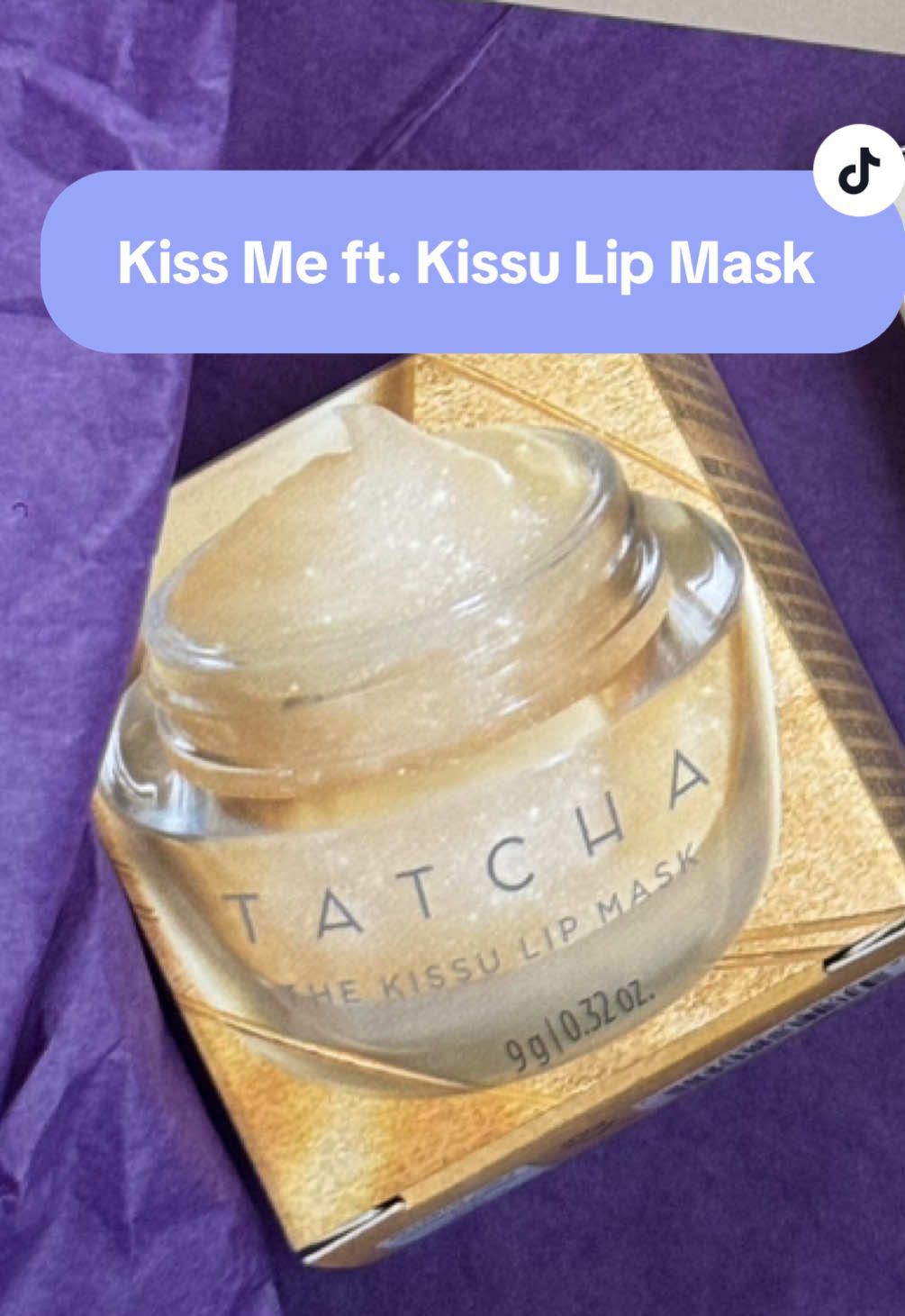The Limited-Edition Gold Leaf Kissu Lip Mask from @Tatcha US got my lips dancingggggg at night! I one anything glitter and shimmer but this one also hydrates sooo a double win if ya ask me! #ejdarams #grwejdarams #tatcha #tatchacollectivepartner #lipmask Lip mask, self care routine, hydrating lip products, lip care, Tatcha, Tatcha lip mask 
