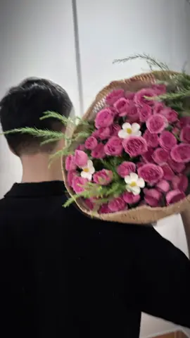 Hoa ảnh tặng🩷💐 #hvy1311_ #couplestiktok 