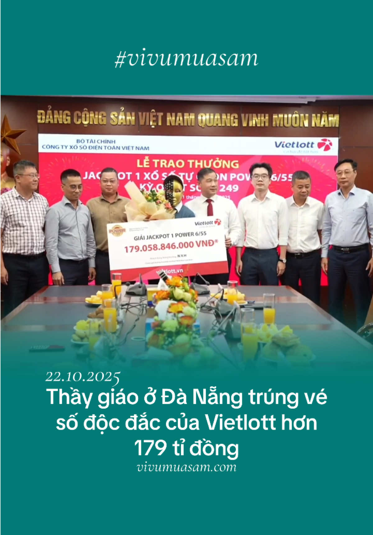 Hôm qua ngày 21-10, Vietlott đã trao giải Jackpot 1 trị giá hơn 179 tỉ đồng cho anh N.V.H. - giáo viên ở Đà Nẵng. #TikTokAwardsVN #vivumuasam #xuhuongtiktok #popsww #vietlott 