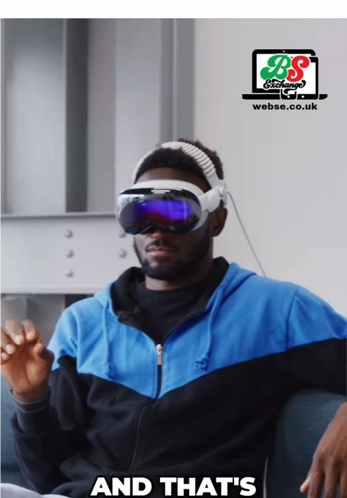 Apple's moving from Vision Pro Air to smart glasses! Here's a breakdown of the two paths of computer vision's evolution. #Apple #VisionPro #SmartGlasses #TechNews