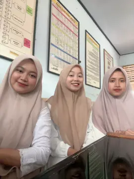 bersama mb @Aldakaaa dan mb @dantii 