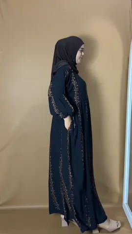 Motif dan warna yang serasi🥺🫶❤️‍🔥 #dress #gamismurah #dresskekinian 