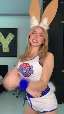 no se q dice🤣#karentorres #halloween #lolabunny #disfraces 