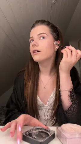 Tällästä tänää ja asiasta ihan toiseen ruukkuun🤓#grwm #grwmmakeup #makeup #suomitiktok #manifestation 
