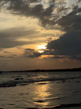 mình khong hạnh phúc thì mình làm được ai hạnh phúc..