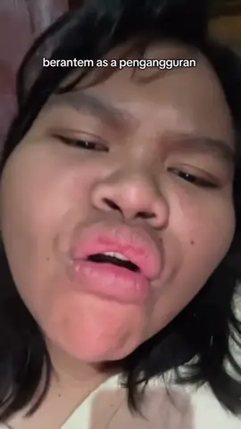 Dirumah aja cantik