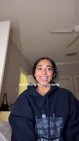 it’s so addicting #whatsup #nickiminaj #mashup #addicting #beezinthetrap 