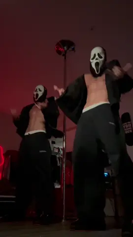 Hello Sydney :) #ghostface #halloween #fypシ #dance 
