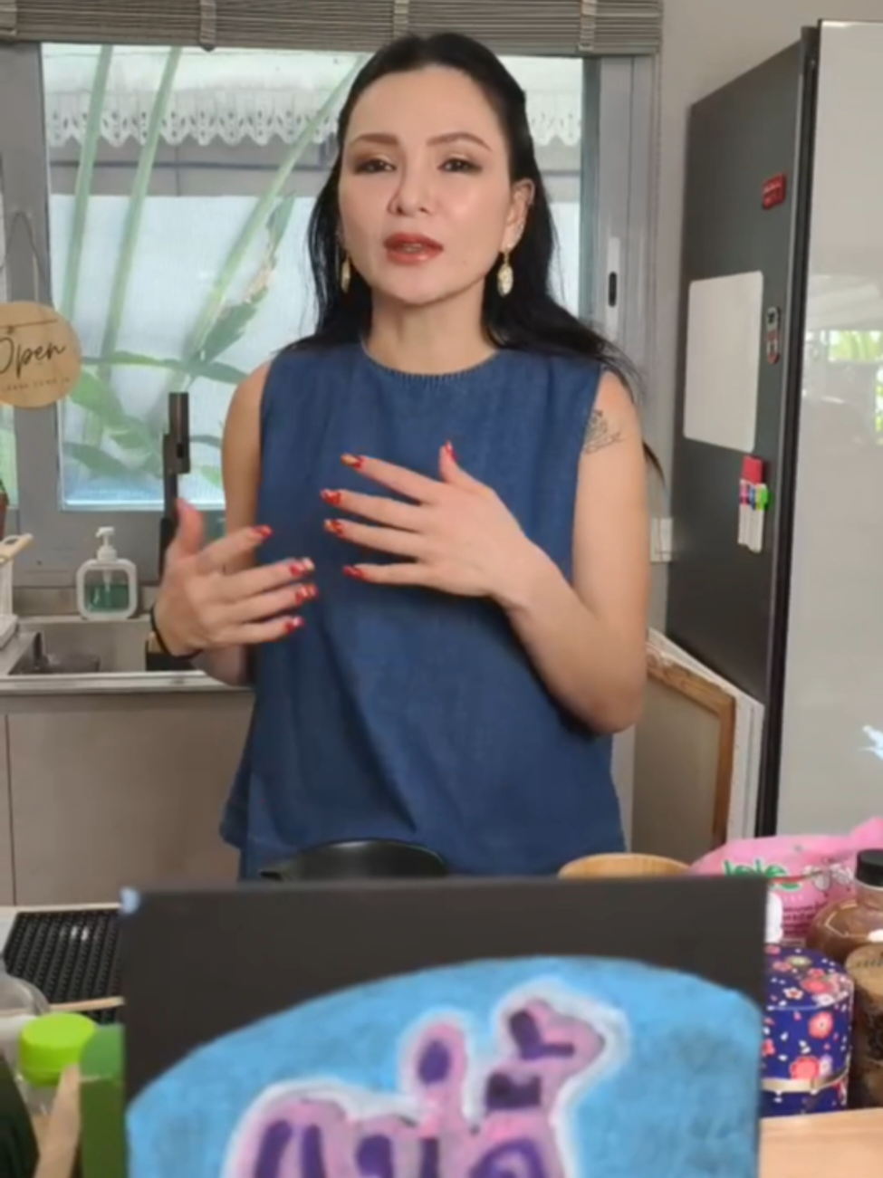 อย่างน้อยก็ชมตัวเองก็ยังดี 🥰 ชมแม่กี่หน่อย #แคนดี้รากแก่น #แม่ดี้พลังบวก #แม่ค้าออนไลน์ #บ้านรากแก่น #เจ้าแม่ถูกและดี 