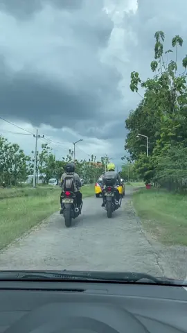 Otw rumah bapak kiran yg Kemarin viral antar anaknya pakai sepedah waktu sekolah #bapakkiran #bapakviralantaranaknaiksepedah 
