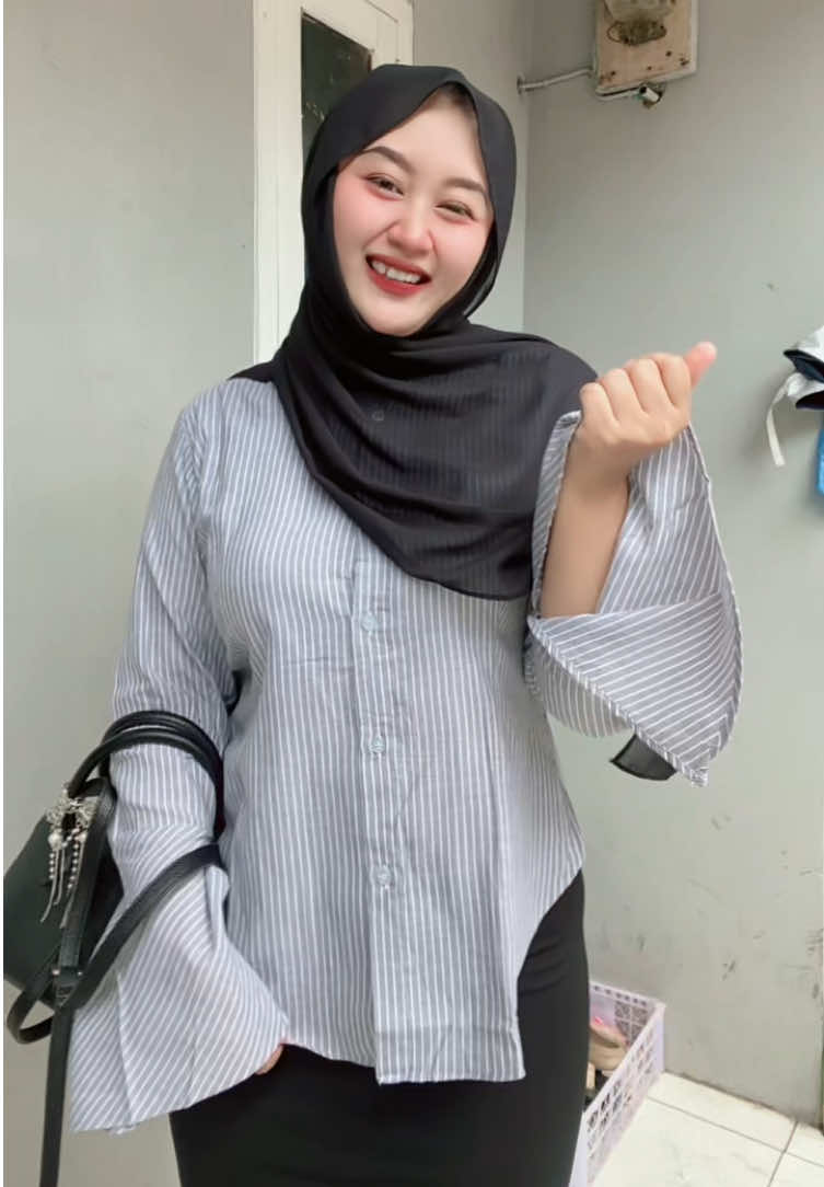 linkk outfit >> @srirahayu00  #femishionootd #fyp 