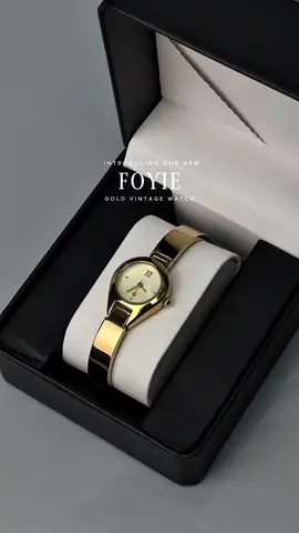 A masterpiece that captures elegance and sophistication in every detail. ✨  Its classic gold finish and vintage-inspired design make it the perfect accessory for both daily wear and special occasions.  Whether you’re dressing up or keeping it casual, Foyie adds a touch of refined charm to your style. SHOP NOW 🛒 #hbjewelry #goldplatedjewelry #hypoallergenic #nontarnishjewelry #jewelry 