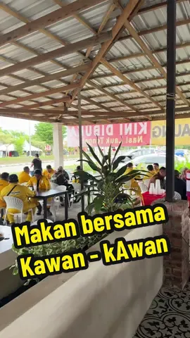 Makan tengahari di paka boleh singgah pok raja #makanantengaharipaka #paka #pokrajaikanbaung #ikanbaung #riders 