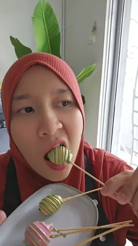 Candy Grape Tengah dok VIRAL KAN? Jom cikdyg tunjukkan #CaraCikDyg buat candy ni. #candygrapes #candyviral #candy #fruitcandy 