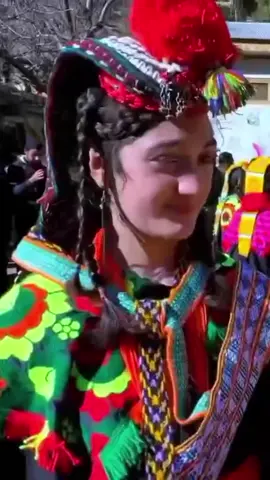 #karina #azam #chitrali #wadi #kalash phool 🌺🌺🍁 festival 🧕🧕♥️♥️💃💃 2025🌺🍁People who love have big hearts ♥️🧕