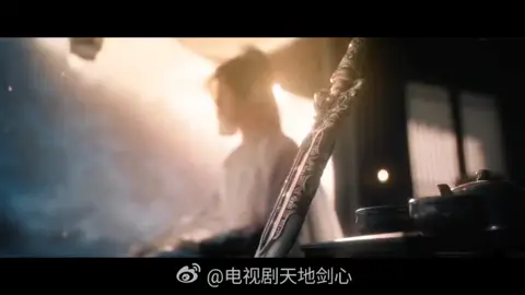 Cảnh múa kiếm này đẹp điên đảo luôn! 😭🔥 Thiếu Gia vừa ra tay là tui xỉu ngang, Di coi chừng bị soán ngôi nhaaa 😆💚 #ThanhNghi #ChengYi #PhoThiKy #Vươngquyenphuquy #ThienDiaKiemTam 