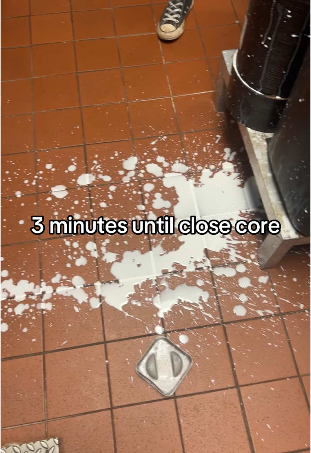 happens to the best of em 😖 #fyp #fypシ #fy #fypシ゚viral #algorithm #starbucks #starbucksbarista #baristalife #baristatok #baristafun #baristadaily #coworkers #foodservice #retail #baristasoftiktok #customerservice #closing #dishes #spill #sweetcream #lakme #ihopeyourewell #ithinkofyouoften #imsorry 