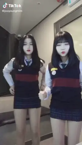 #교복 #스타킹 #각선미 #과거추억 