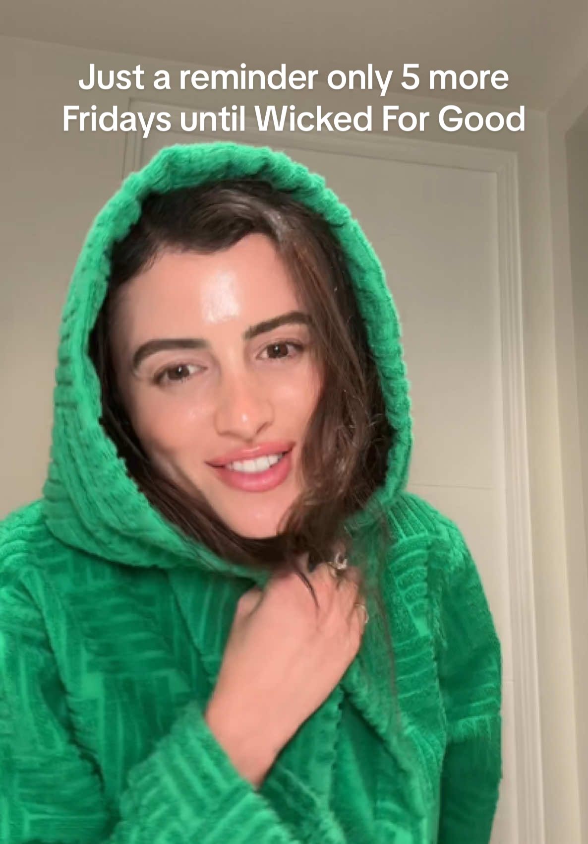 Bottega robe & owala were paid actors 🩷💚