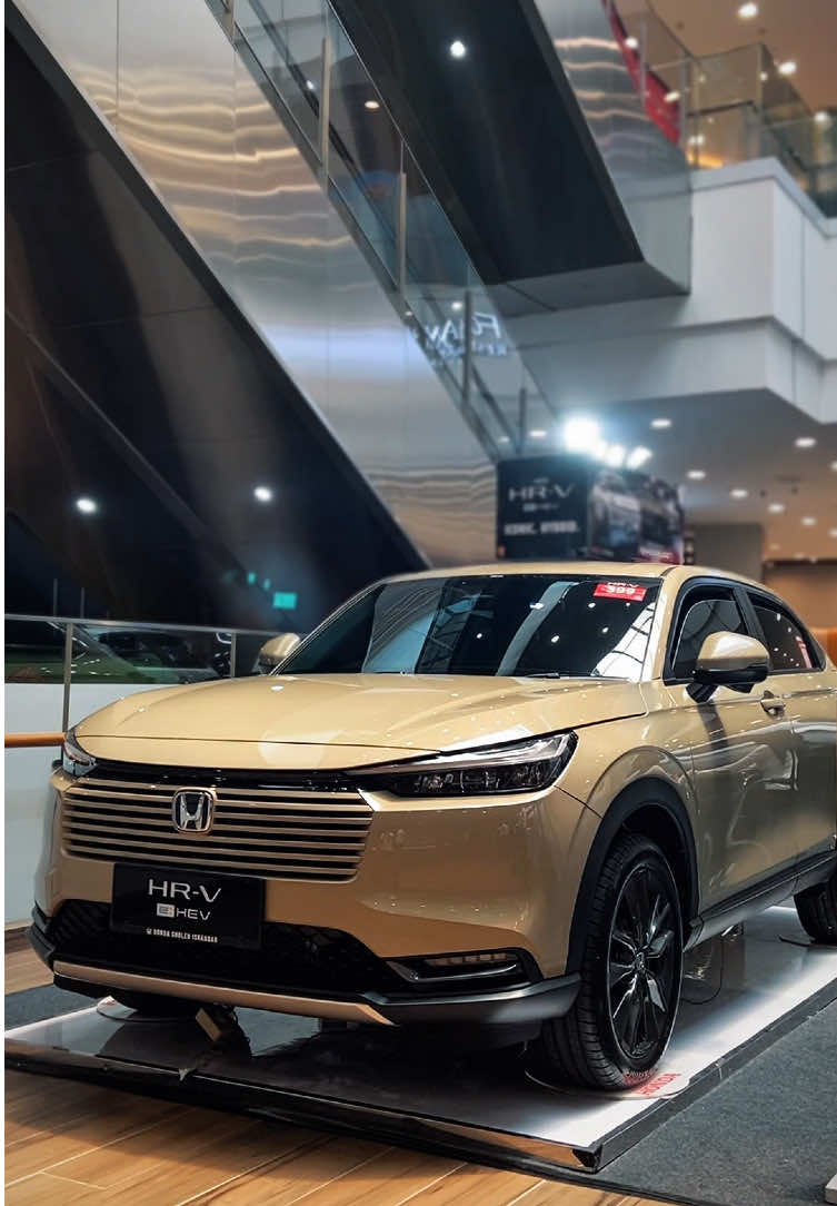 HRV E HEV Sandkhaki🤩 Dp mulai 40jtan angsuran 6jtan info pemesanan : AMANDA 08559854272 • Cash / Credit • Terima Tukar Tambah Segala Merk • Servis & Part. • Perpanjang Asuransi & Klaim. • Jabodetabek BEST PRICE & BEST DEALER IN BOGOR *syarat ketentuan berlaku*  #CapCut #hrvhybrid #hrvsandkhaki #hrv #hrvehev 