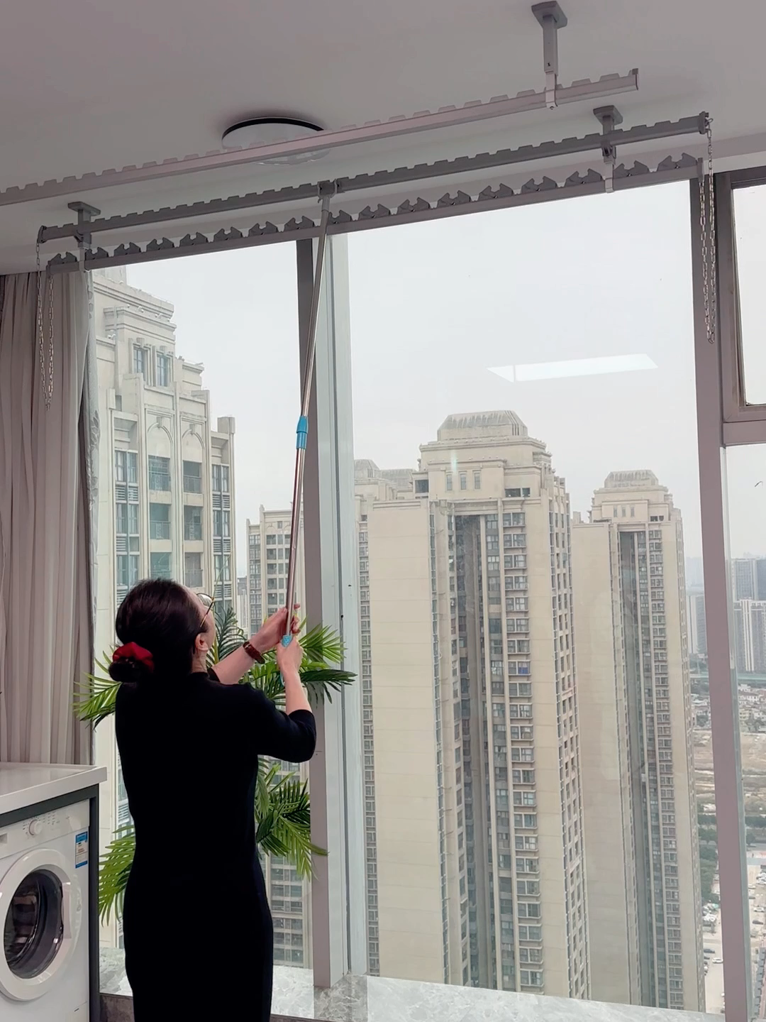 Deliver directly to from China Malaysia and Phillippines store available now High level quality aluminum Ceiling install windproof clothes drying rack #fyp #clothesdryingrack #clothesrack #homestorage #clotheshangers #metalhangers #dieyuanhouseware #wallmountedclothrack #foldabledryingrack #foryou