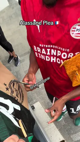 Hopefully he can play again soon #football #signedgear #psv #plea #signed 