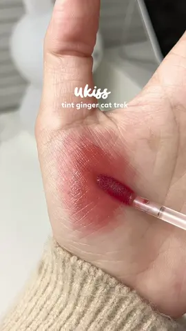 Son tint siuu lì Ukiss thoải mái ăn uống mà hông lo trôi son đâu nha #ukiss #son #sontint #makeup #reviewlamdep 