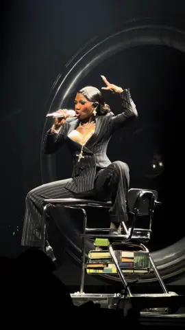 Why is she soooo good!!!! 🐊🤎@Doechii #doechiitour #doechii #livefromtheswamp #concerts #fypシ 