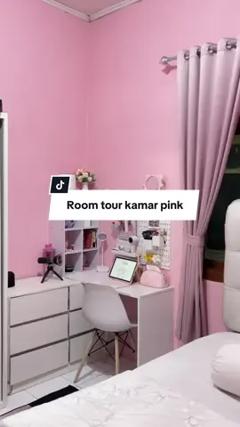 Room tour kamar pinky💗 #RoomTour #kamarpink #roomdecor #perintilankamar #fypシ゚ 