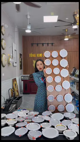 cứ mua combo 10 về lắp cho thoải mái. tính ra rẻ bằng mua 3-4 cái các bác ạ.  #nhacuadoisong  #bongledamtran #ledChieusang 