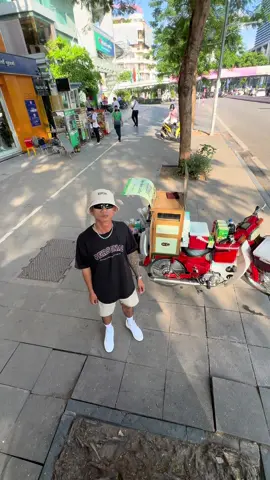 Mỗi ngày trôi qua đều là một món quà, dù được gửi đến theo cách nào. Em Hùng xin cảm ơn tình cảm của tất cả quý anh chị em thương mến, có thời gian mời tất mọi người sang nhà em Hùng ăn cơm. Chúc anh em một ngày lao động náo nhiệt ạ 😃 #xecafevuive #coffeekoem #chillvibes 