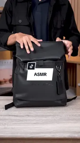 Kelembutan dari bahan materialnya, membuat nyaman saat dibawa kemana-mana. Selain itu dengan kelebihan waterproof jadi lebih aman saat terkena air 💦👌 #backpack #albaproject 